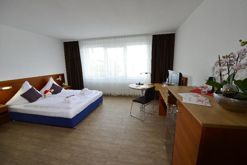 Michel Hotel Frankfurt Airport Rüsselsheim Exteriér fotografie